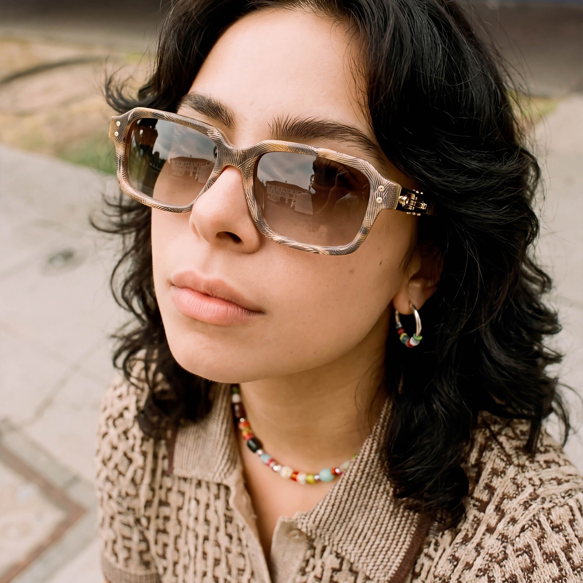 Vooglam Street Style in Real Life: Anacortes - Silver Mirrored Horn Rim Guitar Shades by Vooglam