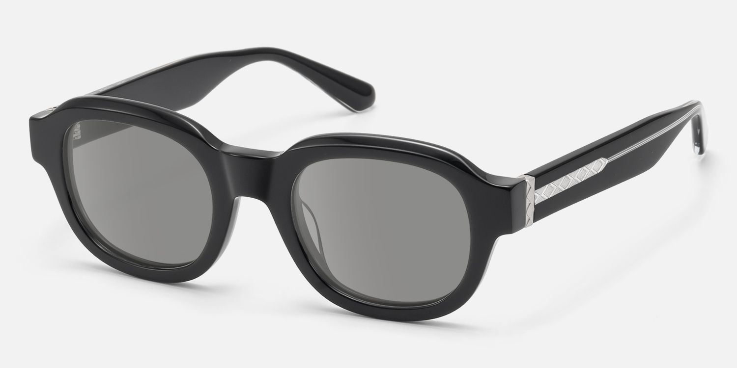 Eerie - Shiny Black Gray Tinted Diamond Sunnies | Vooglam Front View