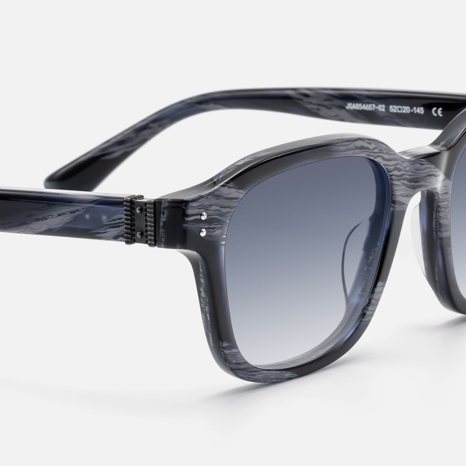 Rainier - Dark Blue Horn Gradient Lens Shades | Vooglam Design Details