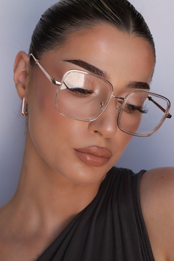 Vooglam review from en_angie: Love the glasses