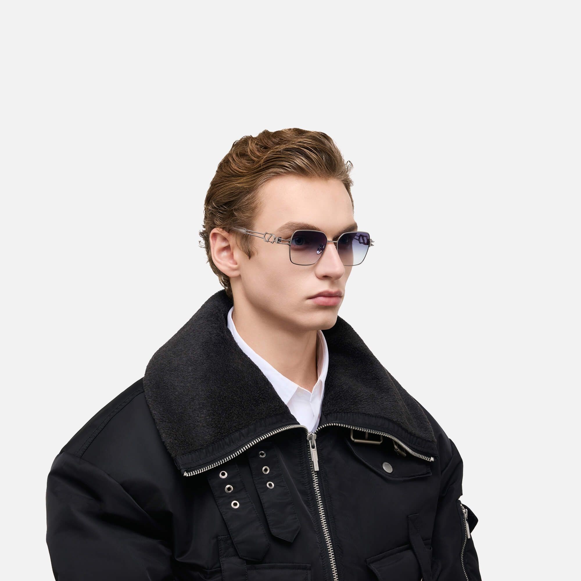 The Architect - Gunmetal Gradient Gray Sunglasses | Vooglam On Model 4