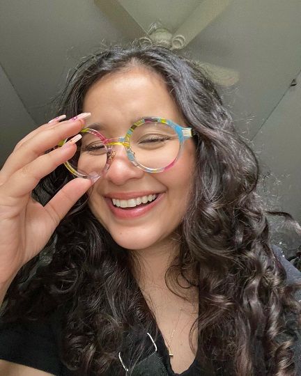 Vooglam review from _bela_amor: Great quality especially for the price! I have gotten many compliments for my glasses. They do not slide off my face and are very comfortable!