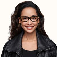 Nomad - Cat eye Tortoise Eyeglasses | Vooglam On Model 1