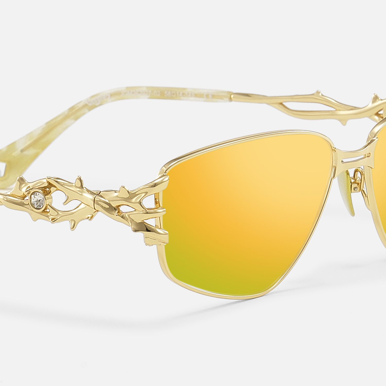 Spine - Gold Yellow Tinted Sunglasses | Vooglam Design Details