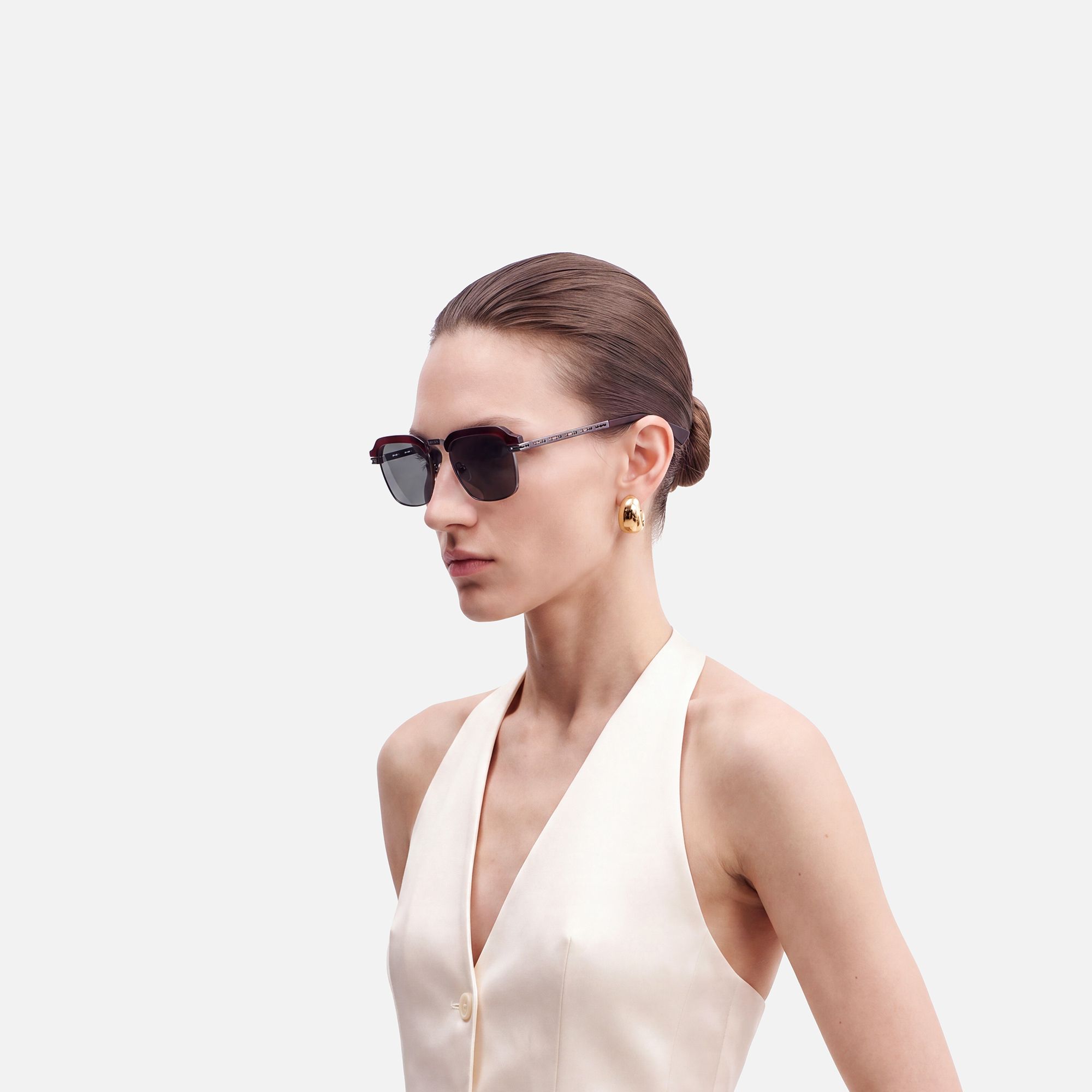 Archive - Dark Gray Razor Blade Sunglasses | Vooglam On Model 3