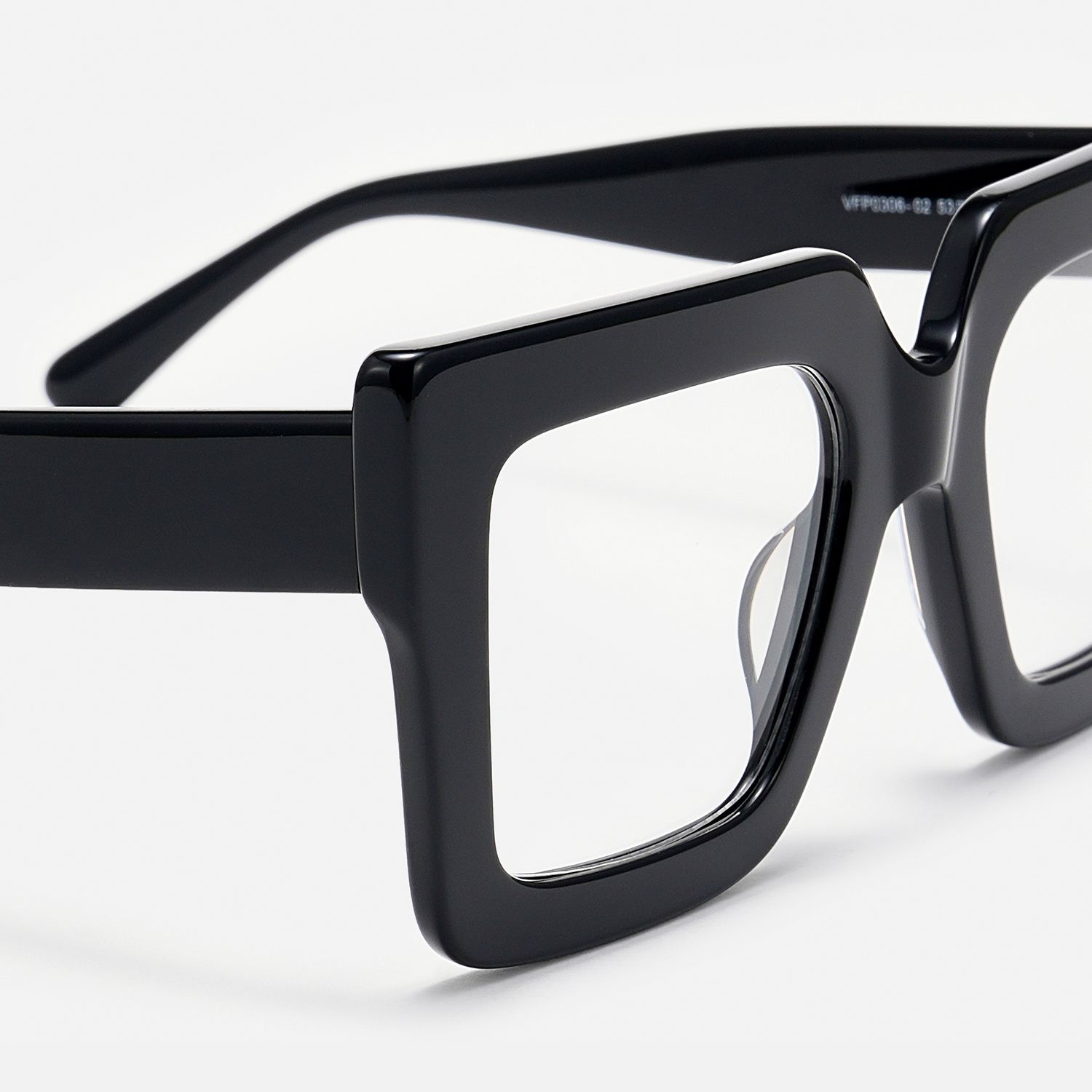 Charisse - Bold Square Black Glasses Thick Frame product detail 4