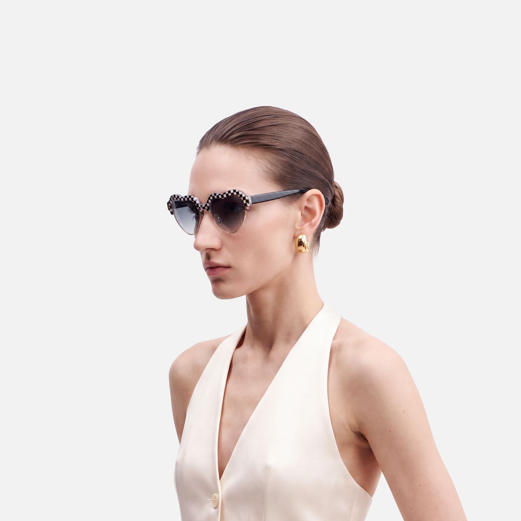 Hannah - Checkered Heart Shaped Sunglasses | Vooglam On Model 3