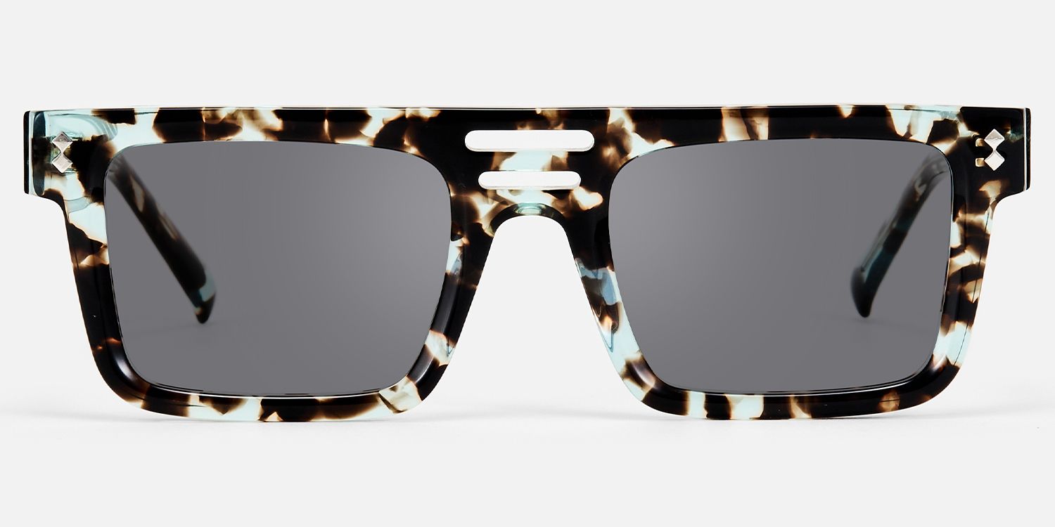 Ryan - Green Tortoise Wide Rectangle Sunglasses | Vooglam Angle View