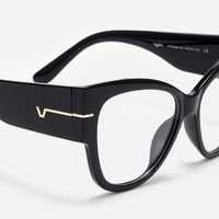 Elektra - Elegant Black & Gold Cat Eye Glasses | Vooglam Design Details