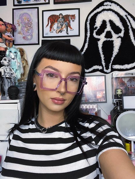 Vooglam review from shelbycronin: These frames are so cute and sophisticated. They're sturdy and seem comfortable. I'm very happy with my purchase and I will buy more glasses from this company.