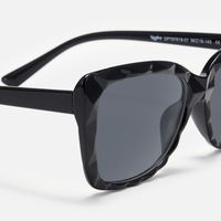 Letitia - Rectangle Black Sunglasses | Vooglam Design Details