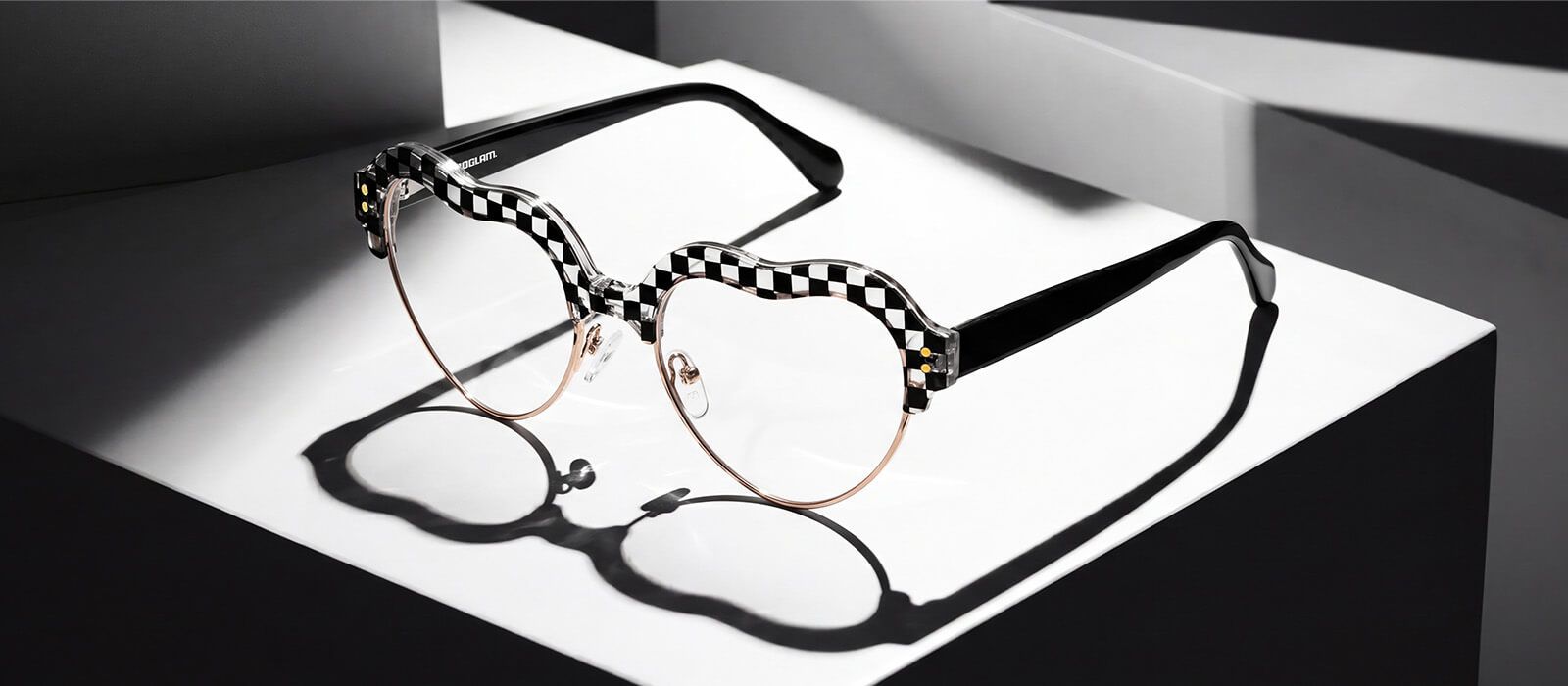 black and white geometric frames
