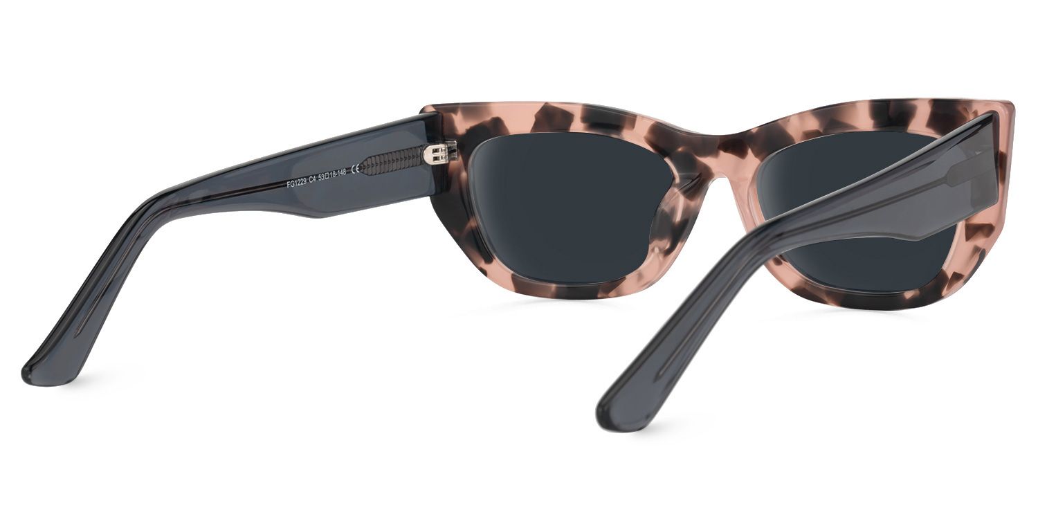 Fareeda - Cat Eye Tortoise Sunglasses | Vooglam Side View