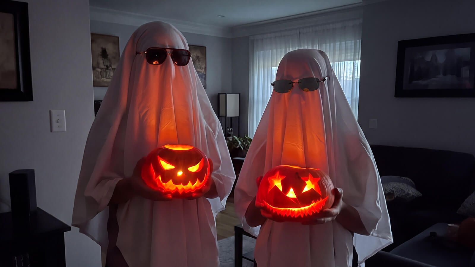 goofy halloween dress with sunglasses