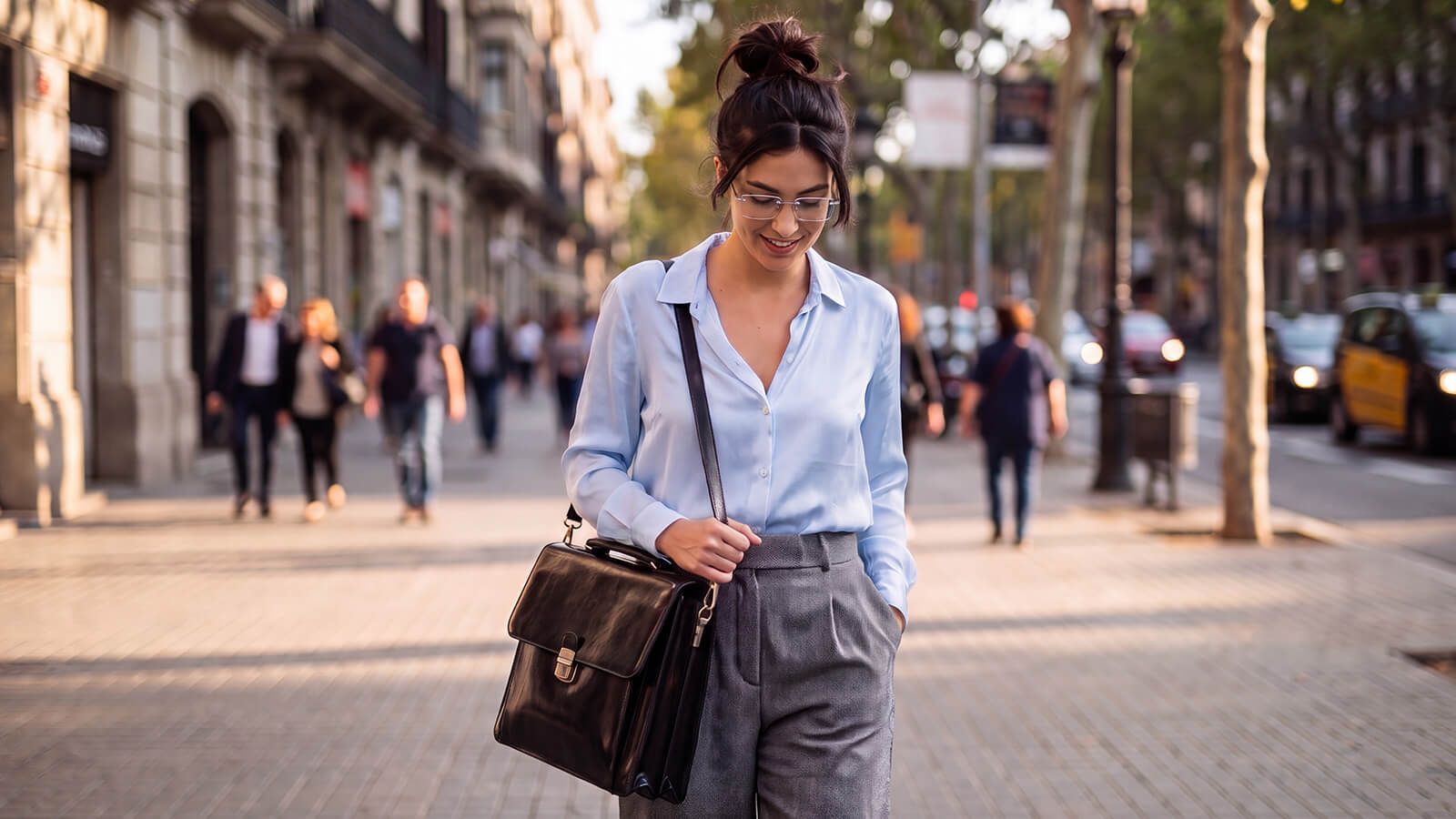 lady of power tailored blue shirts when commute