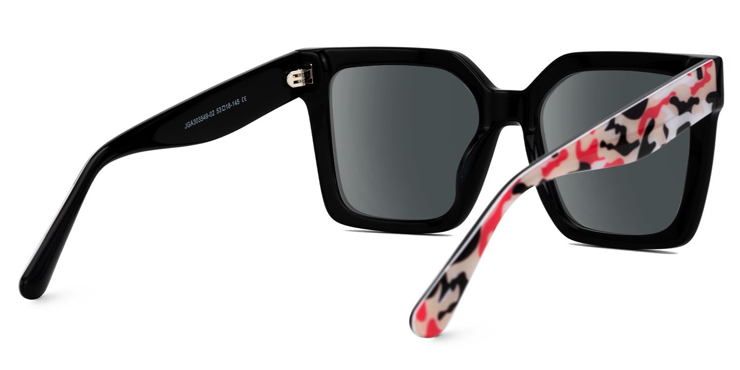 Fathia - Square Black Sunglasses | Vooglam Side View