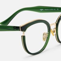 Retro - Round Green Glasses with Gold Accents | Vooglam Design Details