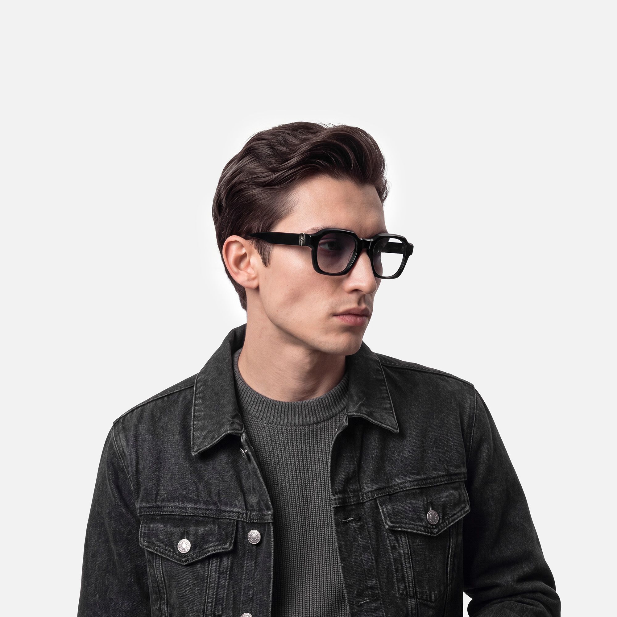 Vernon - Glossy Black Gradient Gray Sunglasses by Vooglam - Lifestyle Look