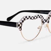 Hannah - Wide Heart Pattern Eyeglasses | Vooglam Design Details