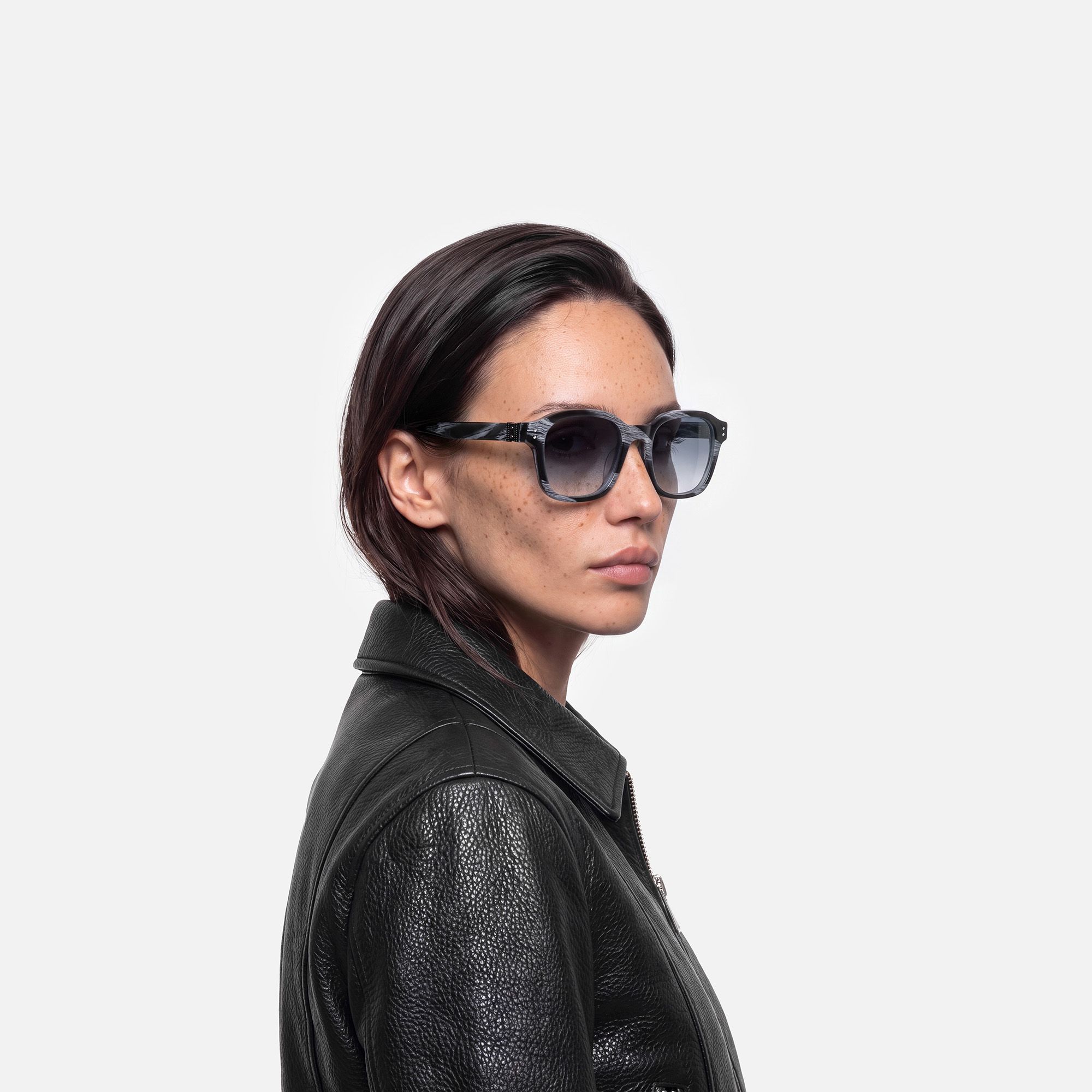 Rainier - Dark Blue Horn Gradient Lens Shades by Vooglam - Side View On Model