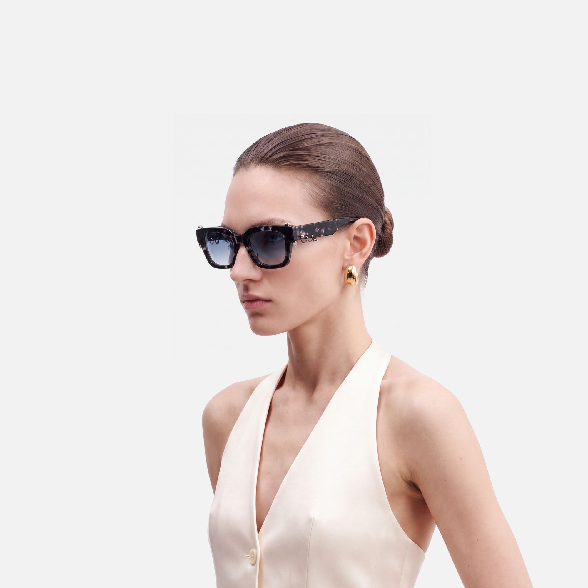 Sabrina - Piercing Black Tortoise Sunglasses | Vooglam On Model 3