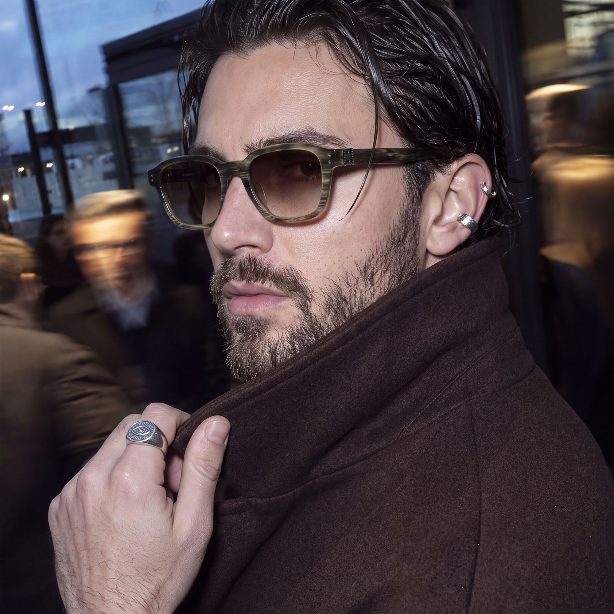 Vooglam Street Style in Real Life: Rainier - Dark Blue Horn Gradient Lens Shades by Vooglam
