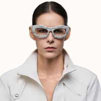 The Geologist - Bold Gray Marble Glasses | Vooglam On Model 1